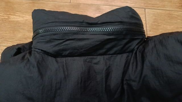 2 chalecos acolchados | beige & negro