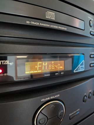 Centro musical Sharp stereo turntable +2 altavoces