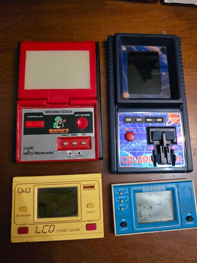 4 consolas retro: Casio, Nintendo, Q&Q