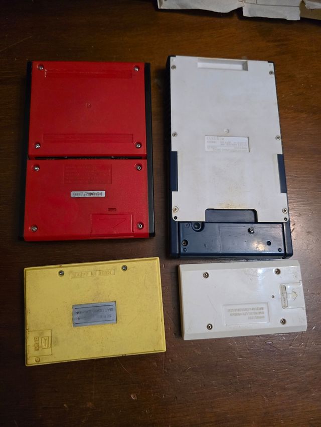 4 consolas retro: Casio, Nintendo, Q&Q