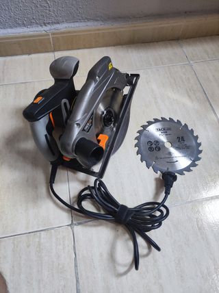 Sierra circular Tacklife PES01A