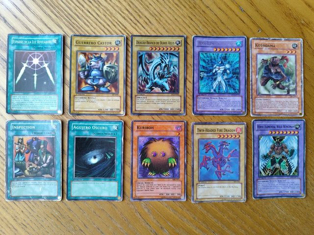 10 cartas Yu-Gi-Oh! + regalo