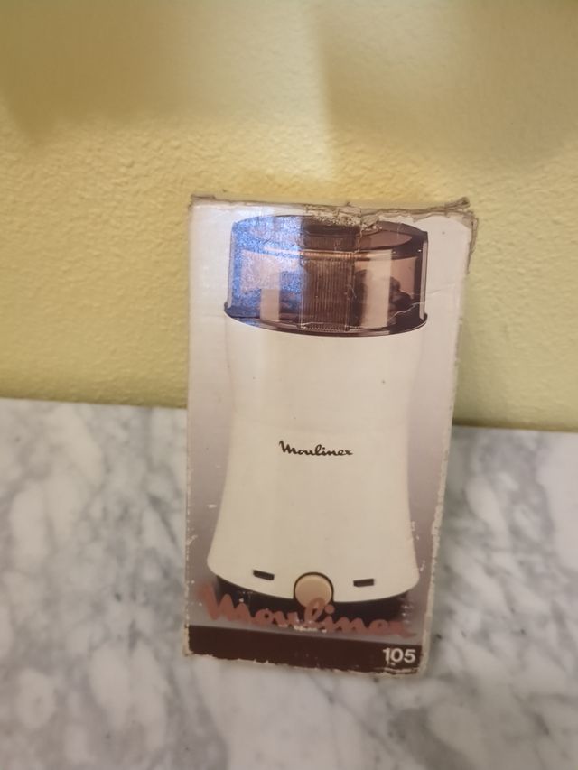 Molinillo Moulinex 105 Vintage. Bitension.