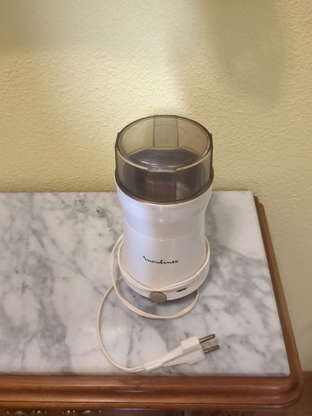 Molinillo Moulinex 105 Vintage. Bitension.