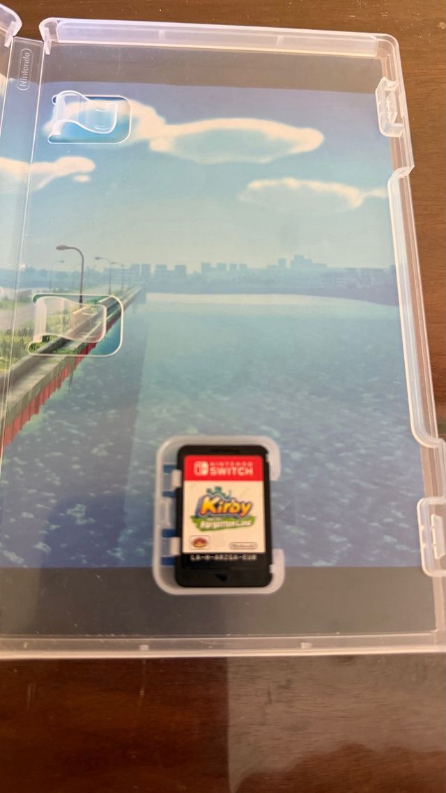 Nintendo Switch - Kirby y la tierra olvidada