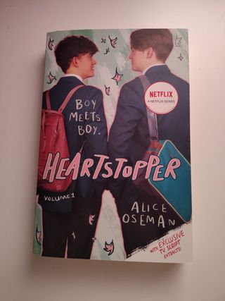 Heartstopper Volume 1: The million-copy bestsel...