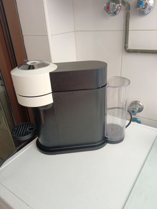 Cafetera Nespresso DeLonghi Blanca