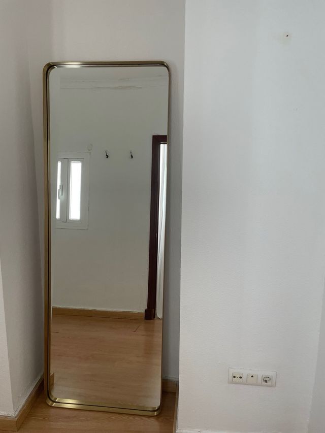 Espejo KARE DESING dorado - Diseño curvo