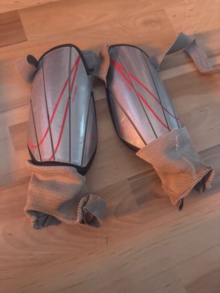 Espinilleras varias