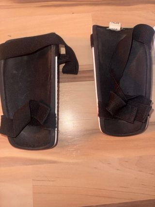 Espinilleras varias