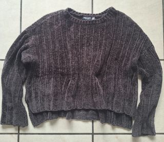 Ropa talla XS  3 jerséis , 2 shorts y una camiseta