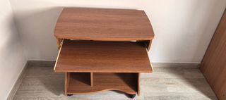 Mesa ordenador madera marrón