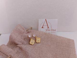 Pendientes bañado en oro 18k Ayla One