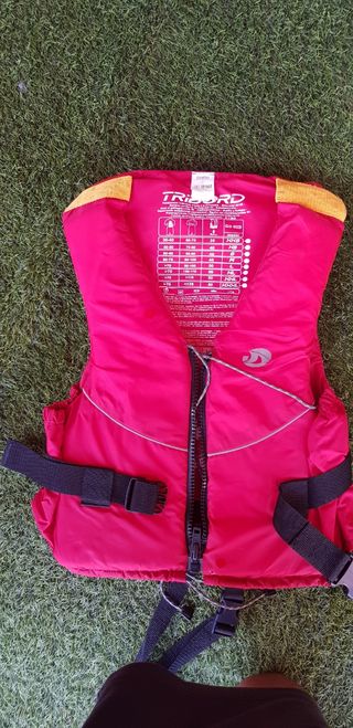 Kayak Sevylor Colorado KCC335 con regalos.