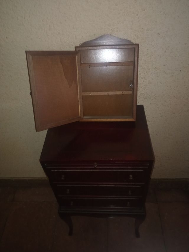 Colgador llaves madera marrón