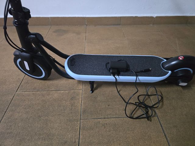 Scooter elettrico per bambini dai 6 ai 9 anni