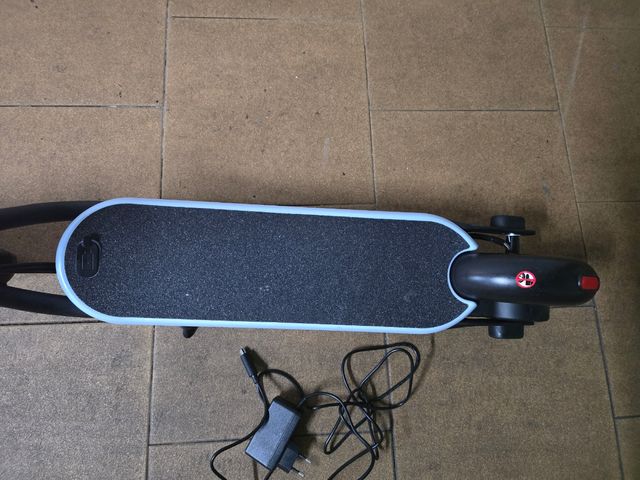 Scooter elettrico per bambini dai 6 ai 9 anni