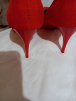 Zapatos tacón aguja rojos