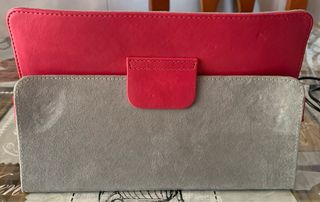Funda rosa de tablet. TABLET NO INCLUIDA