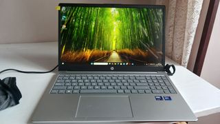 Portátil HP 15-fd1000ns - A estrenar