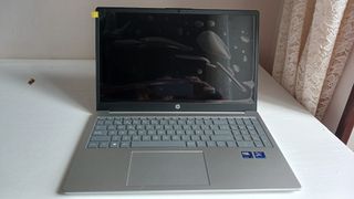 Portátil HP 15-fd1000ns - A estrenar
