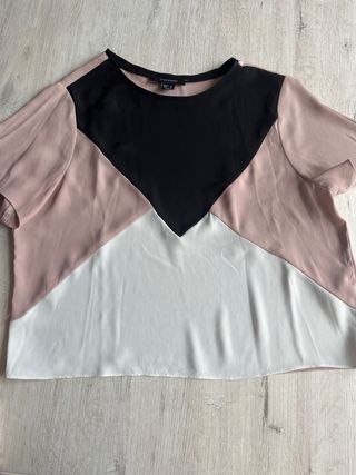 ZARA shorts+ATMOSPHERE top TS como nuevo