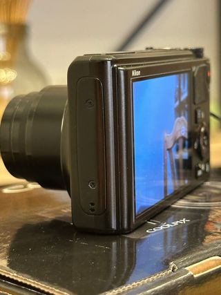 Nikon S9400 – 18.1 MP, Zoom 18x En Caja y completa