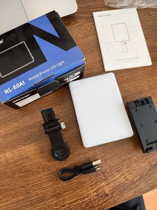 Neewer NL-60AI - Luz LED móvil