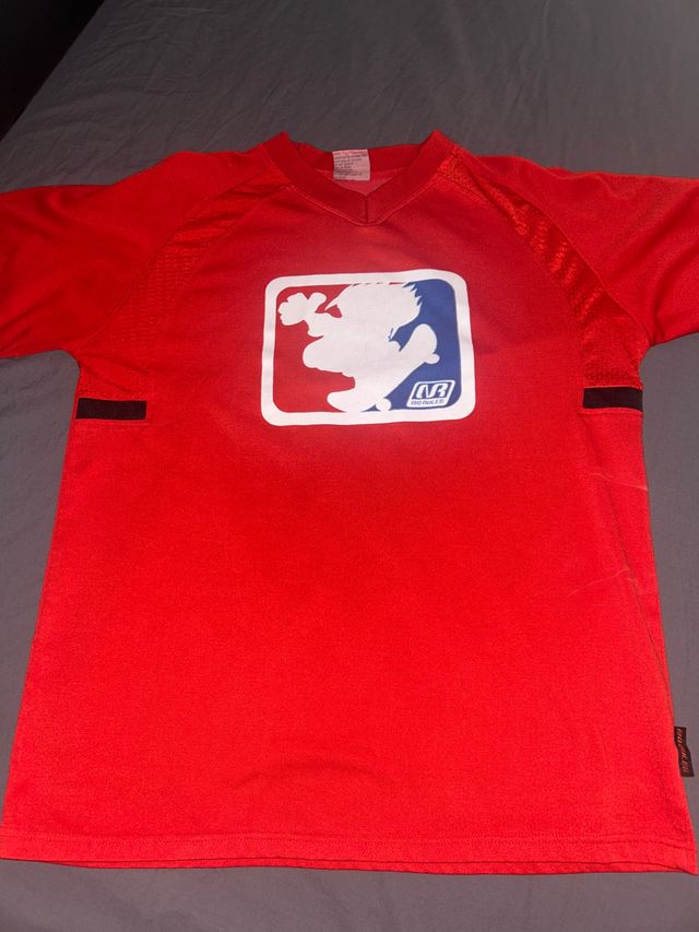 Camiseta No Rules roja vintage