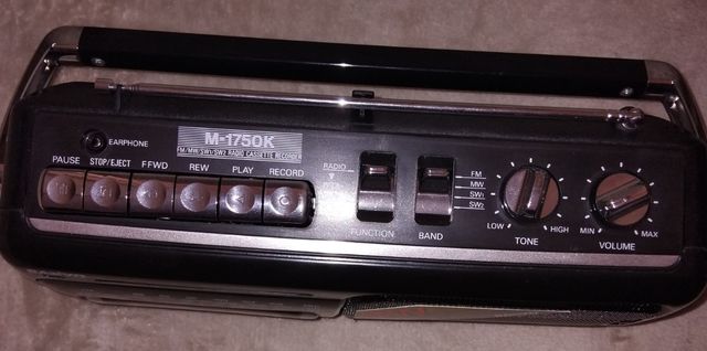 Radio Cassette Sanyo m-1750k 8W