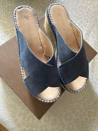 Zuecos Macarena Piel Azul - Verano