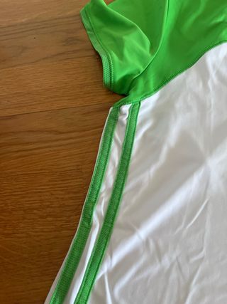 Camiseta Adidas verde y blanca