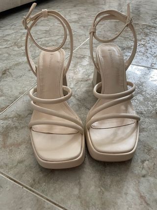 Sandalias de tacón de Stradivarius 