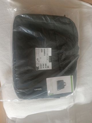 Maletín 16" lLenovo negro-gris
