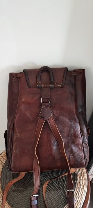 Mochila cuero marrón artesanal