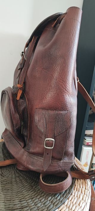 Mochila cuero marrón artesanal