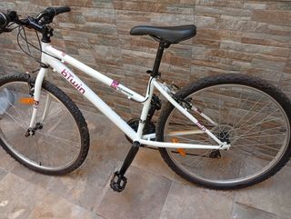 Bicicleta de montaña rueda 26"
En muy buen estado