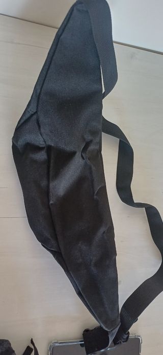 Riñonera negra Pull&Bear