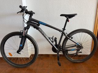 Bicicleta Rockrider MTB 100.
