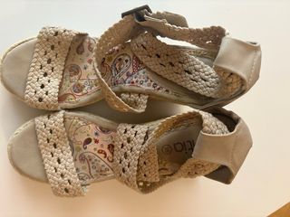 Sandalias cuña Zintia beige 36