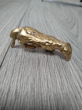 Figura bronce oveja