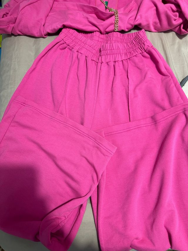 Chándal deportivo rosa