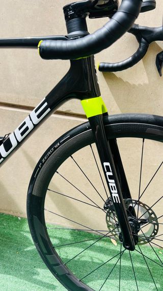 Bicicleta Cube Cross Race C68X TE con Extras 
