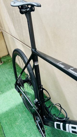 Bicicleta Cube Cross Race C68X TE con Extras 