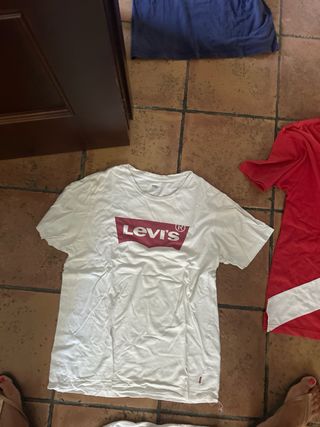Lot, abbigliamento di marca da uomo