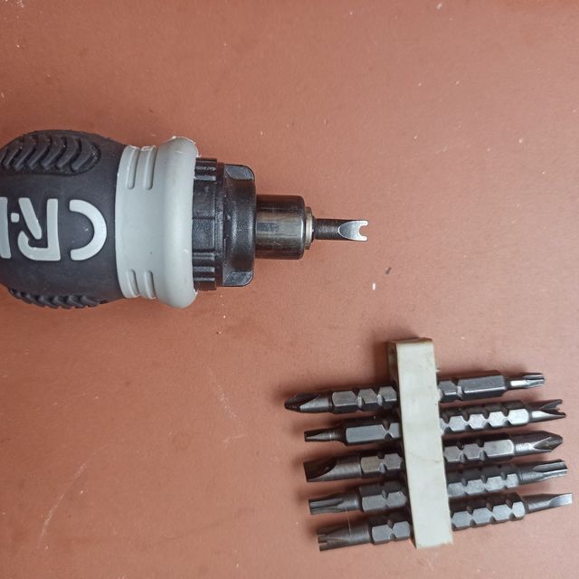 Destornillador 12 en 1