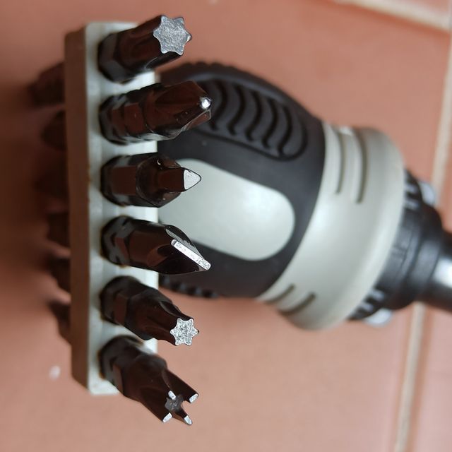 Destornillador 12 en 1