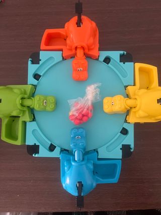 Juego tragabolas Hipopótamos. con caja. como nuevo