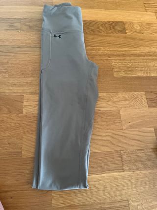 Mallas Under Armour Gris