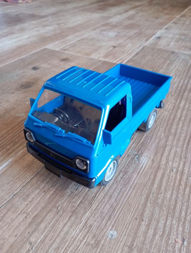 Camión RC todoterreno teledirigido